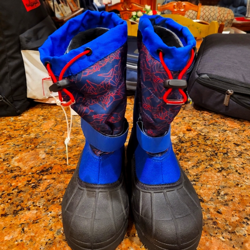 Brand new insulated Columbia winter boots